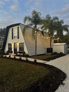 900 Riverside Dr Tarpon Springs, FL 34689
