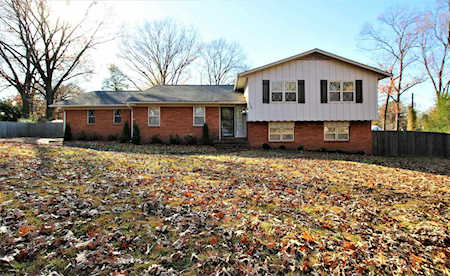 1769 Great Oaks Cv Germantown, TN 38138