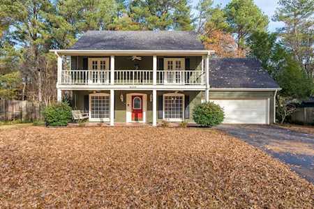 8234 E Pine Creek Crk Germantown, TN 38138