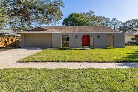 422 Wayfarer Ct Tarpon Springs, FL 34689