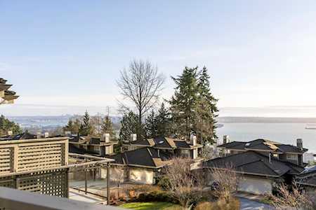2481 Folkestone Way West Vancouver, BC V7S 3J1