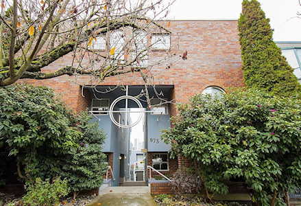 973 W 7th Avenue #4 Vancouver, BC V5Z 1C4