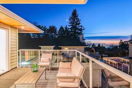 116 W Windsor Road North Vancouver, BC V7N 2M8