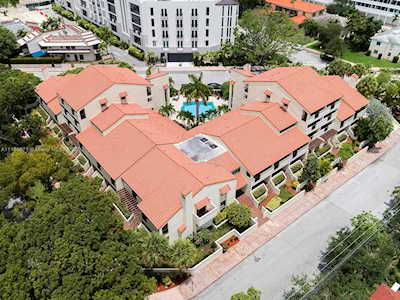 2600 Cardena St #13 Coral Gables, FL 33134
