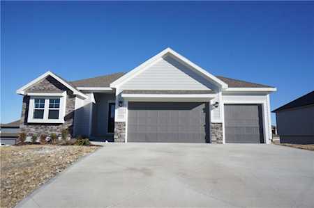 1828 SW Sage Canyon Rd Lees Summit, MO 64082