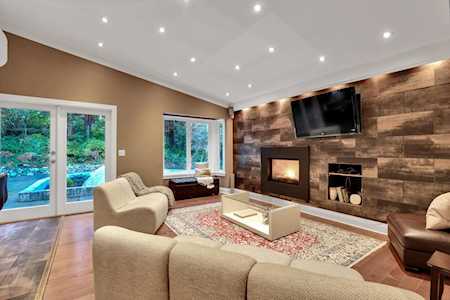 107 Bonnymuir Drive West Vancouver, BC V7S 1L4