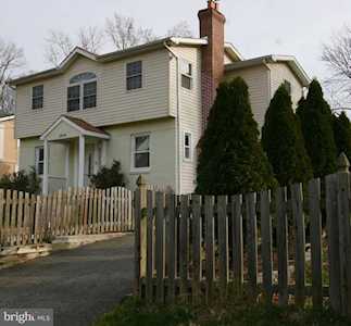 2919 Monroe Place Falls Church, VA 22042