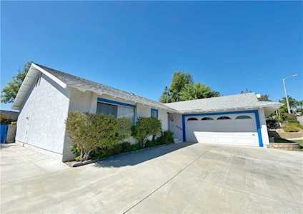 27505 Catala Ave Saugus, CA 91350