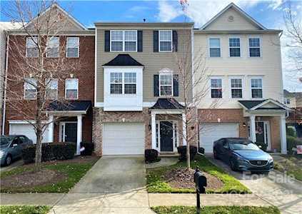 9819 Walkers Glen Dr Concord, NC 28027