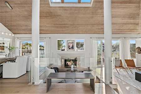 15 Coventry #11 Newport Beach, CA 92660