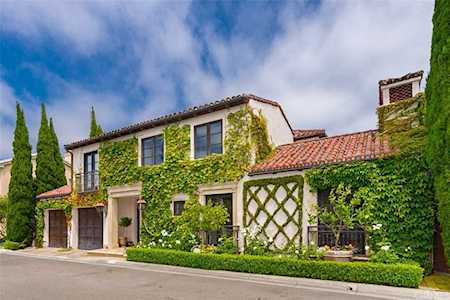 110 Via Trieste Newport Beach, CA 92663