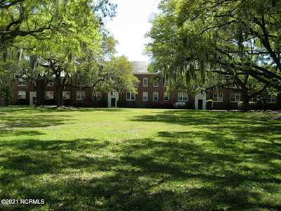 2940 Oleander Drive Wilmington, NC 28403