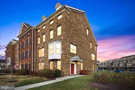 22526 Ocean Cliff Square Ashburn, VA 20148