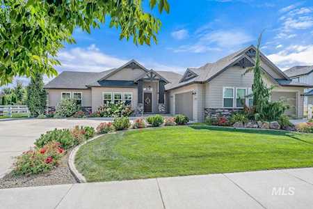 1949 N Wind Cave Way Eagle, ID 83616-0000
