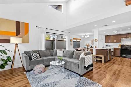 2572 Elden Ave #F Costa Mesa, CA 92627
