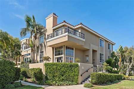 6086 Broadstone Circle Huntington Beach, CA 92648