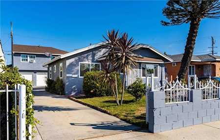 2561 Poplar Place Huntington Park, CA 90255
