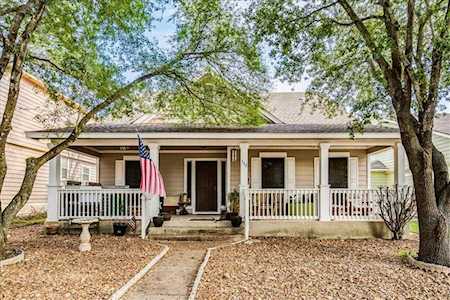 140 Schmidt Kyle, TX 78640