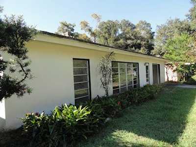 1585 Jasmine WAY Clearwater, FL 33756