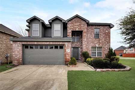 300 Creek Point Lane Arlington, TX 76002