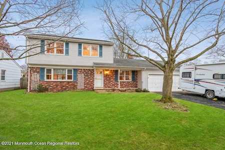425 Lehigh Dr Brick, NJ 08723