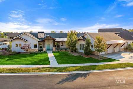 597 S Hiddenwood Lane Eagle, ID 83616