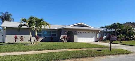 9095 135th St Seminole, FL 33776