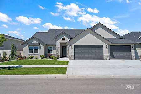 1135 N Champions Pl Eagle, ID 83616