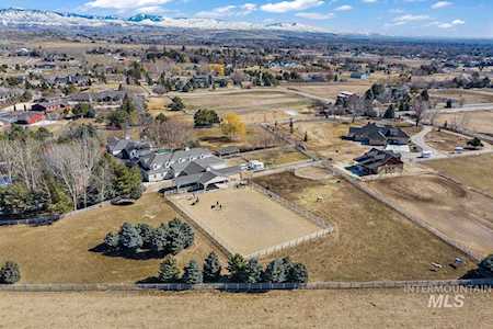1185 W Osprey Ridge Eagle, ID 83616
