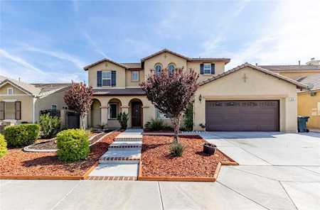 525 Drake Dr San Jacinto, CA 92582