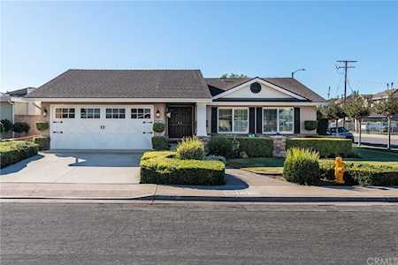 9862 Moore Circle Huntington Beach, CA 92646