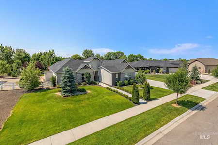3300 Champagne St. Eagle, ID 83616