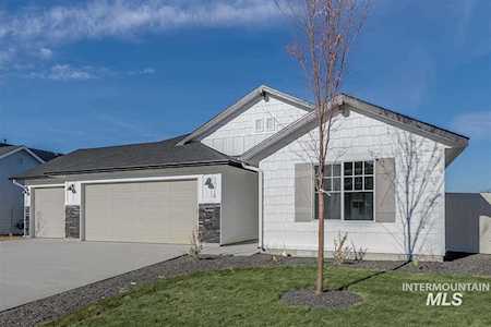3074 W Silver River Meridian, ID 83646