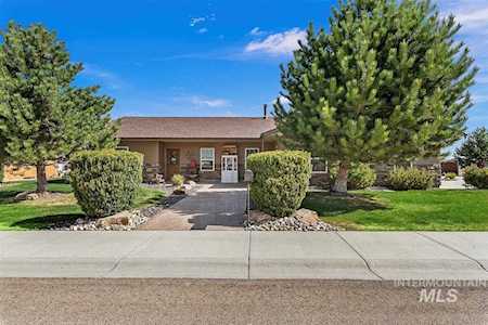 21246 Oakwood Drive Greenleaf, ID 83626