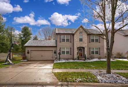 135 Mackenzie Drive Pickerington, OH 43147