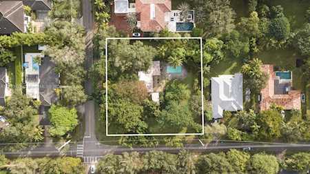 5996 SW 102nd St Pinecrest, FL 33156