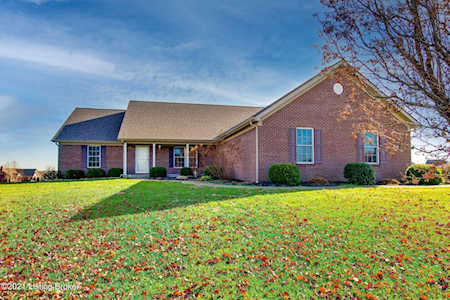 45 Jennifers Point Fisherville, KY 40023