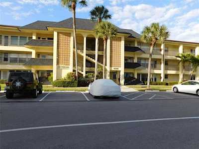 4700 Cove CIRCLE #205 St. Petersburg, FL 33708