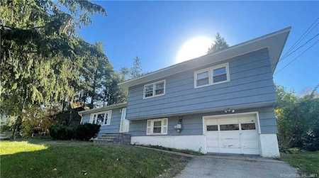334 Lakewood Road Waterbury, CT 06704
