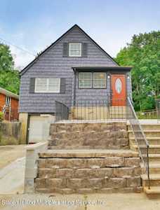 422 Little Clove Rd Staten Island, NY 10301