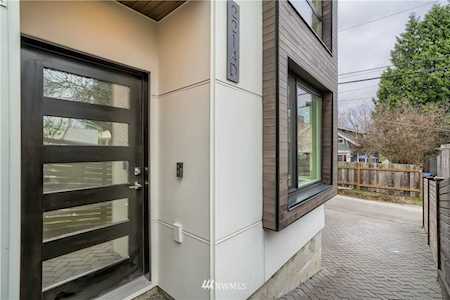 2214 D 14th Ave S Seattle, WA 98144