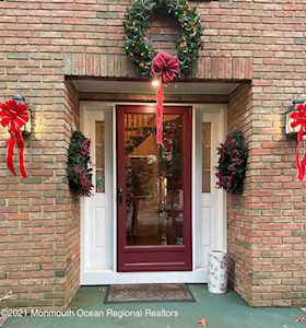 1644 Whitewater Ct Toms River, NJ 08755