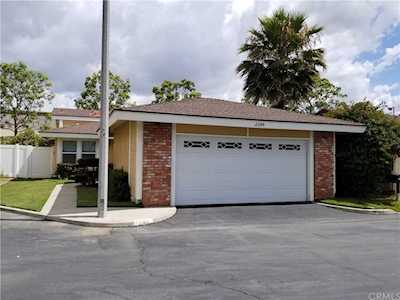 2149 Barclay Ct Santa Ana, CA 92701