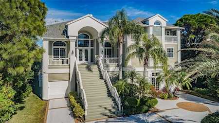 1075 Point Seaside Dr Crystal Beach, FL 34681