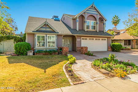 1207 W Barrow Drive Chandler, AZ 85224