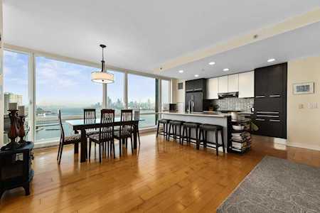 2 2nd St #2401 Jersey City, NJ 07302