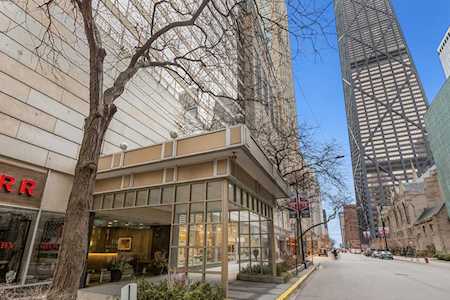 110 E Delaware Place #1203 Chicago, IL 60611
