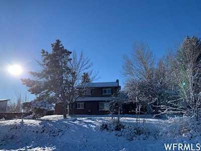 2466 E 4300 S Vernal, UT 84078