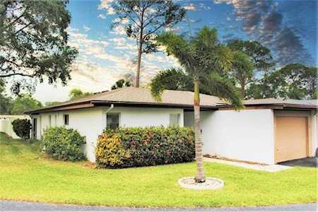 3526 N Village Ct #228 Sarasota, FL 34231