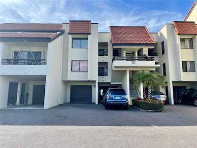 128 1st St E #103 Tierra Verde, FL 33715